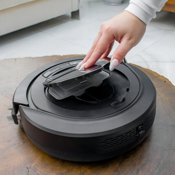 Robô aspirador Robot W90 varre aspira e passa pano 30w Wap cor preto 110V/220V - Imagem 4